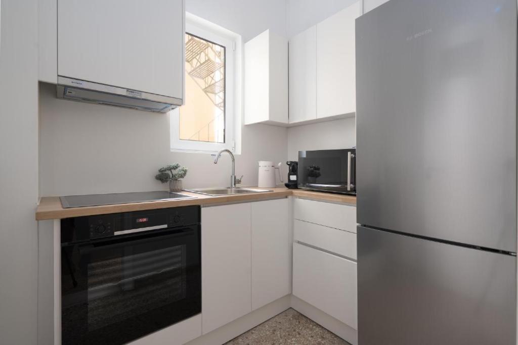 Vibrant Urban Getaway: Modern 1-Bedroom Near Bars, Parks, And Metro Atény Exteriér fotografie